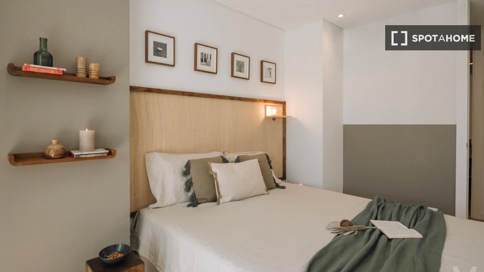 Apartment Lisbon, 2 beds, 97m² — photo 7