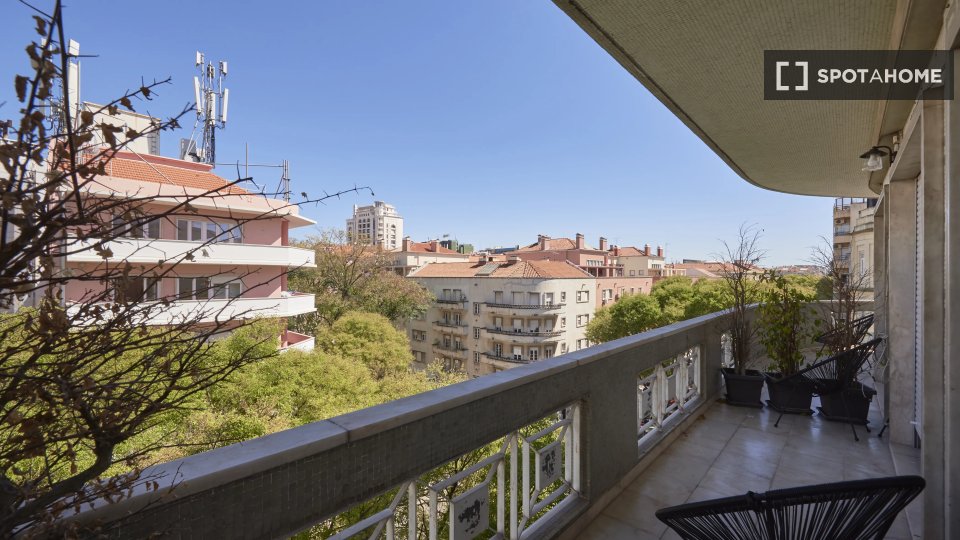 Double room Lisbon, 9 beds — photo 12