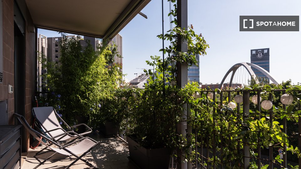 Apartment Milan, 1 bed, 74m² — photo 2