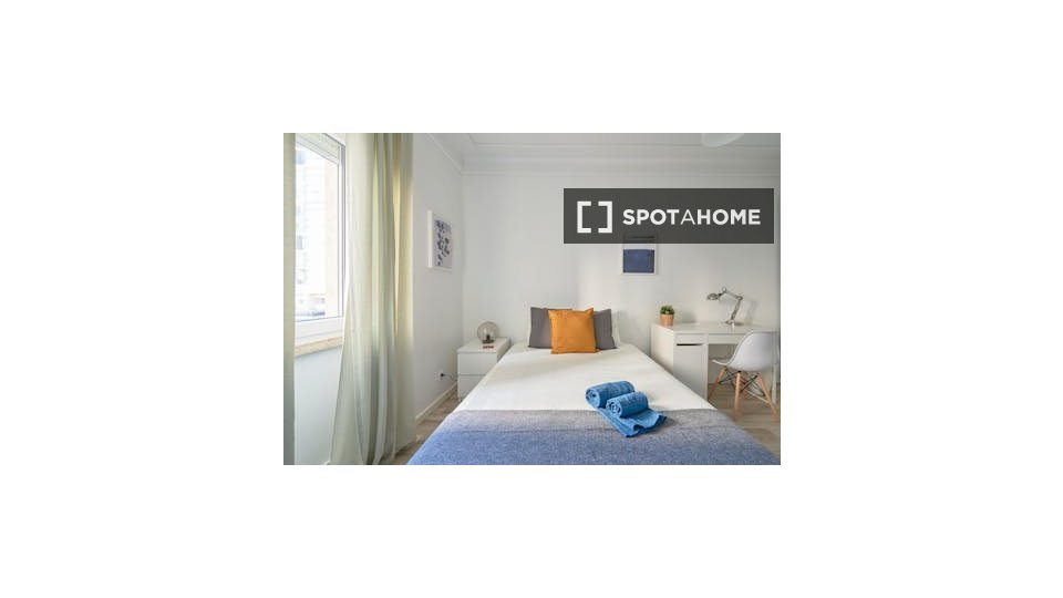 Double room Lisbon, 4 beds — photo 7