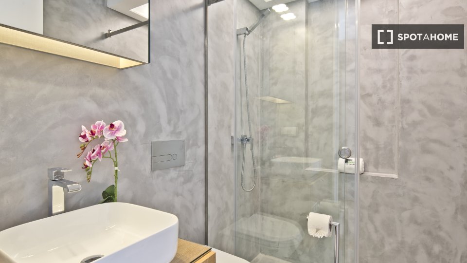 Apartment Lisbon, 2 beds, 33m² — photo 12