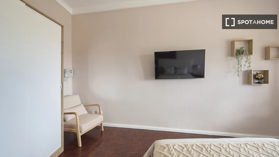Double room Lisbon, 4 beds — photo 2