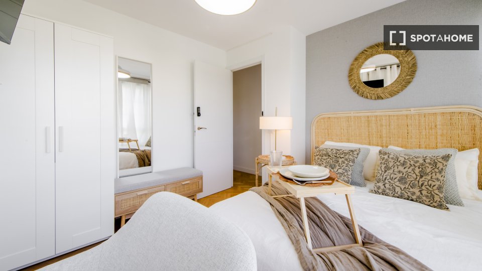 Double room Madrid, 7 beds — photo 7