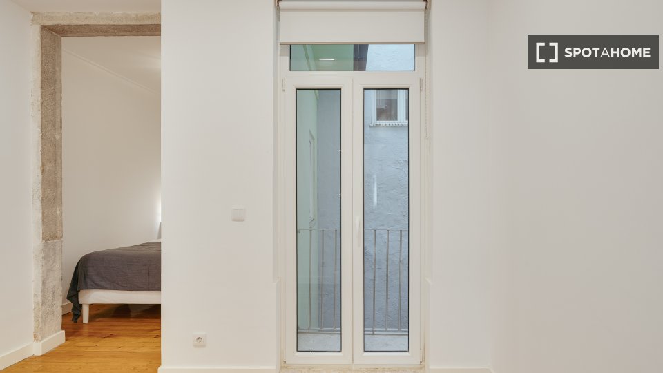 Apartment Lisbon, 2 beds, 75m² — photo 10