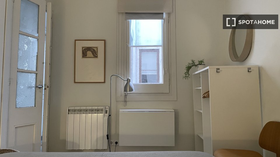 Double room Barcelona, 1 bed, 95m² — photo 7