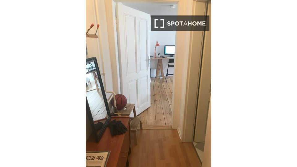 Apartment Berlin, 1 bed, 48m² — photo 2