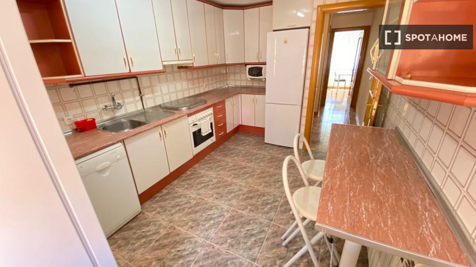 Double room Madrid, 7 beds — photo 8