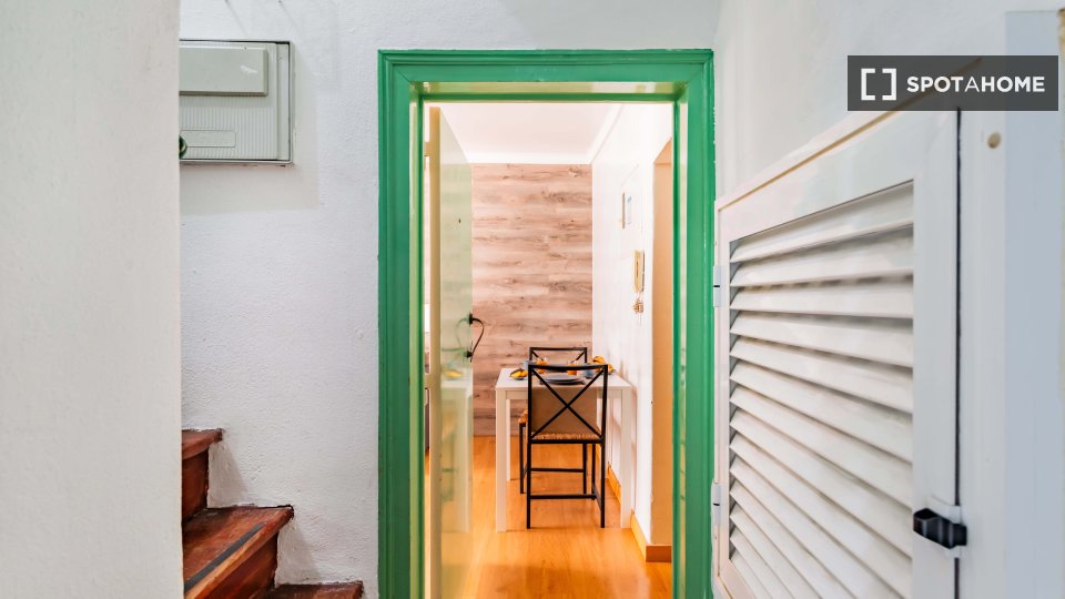 Apartment Lisbon, 1 bed — photo 11