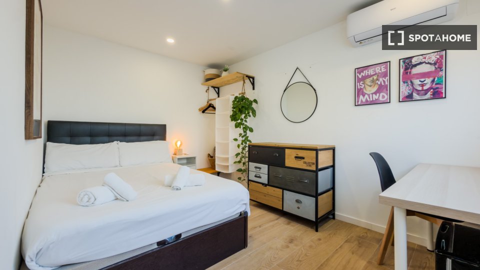 Apartment Barcelona, 3 beds, 105m² — photo 43