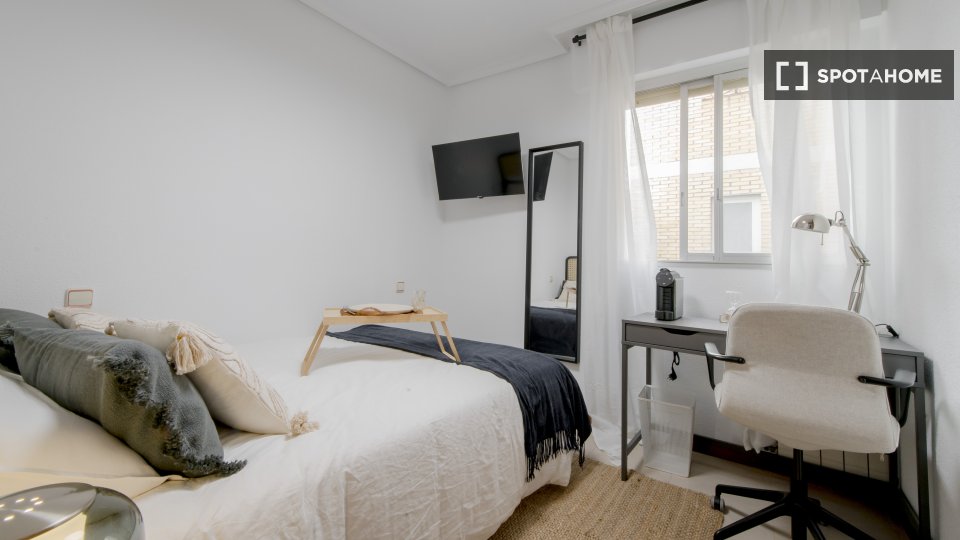 Double room Madrid, 7 beds — photo 7
