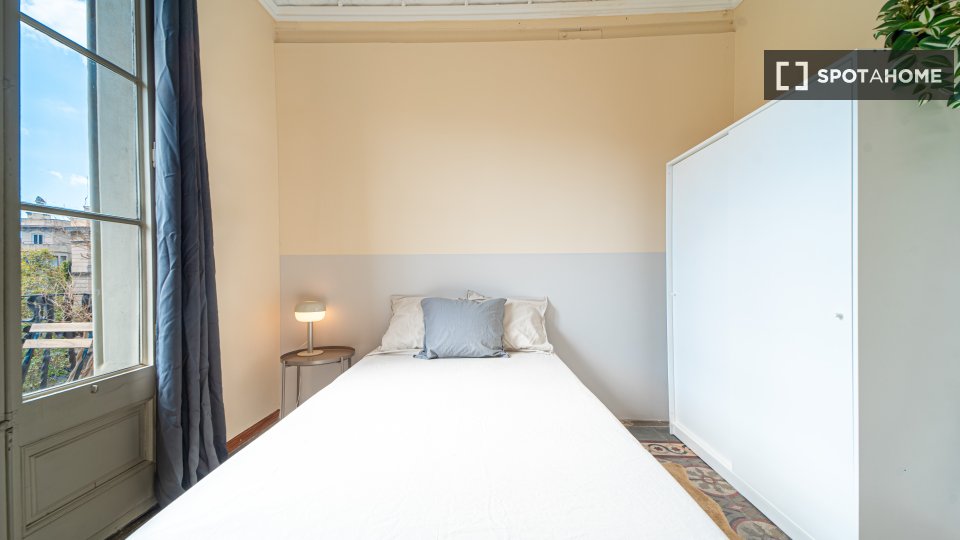 Double room Barcelona, 7 beds, 160m² — photo 12