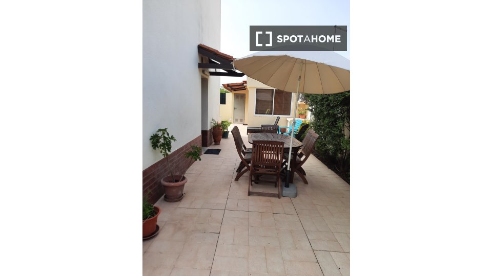 Apartment Lisbon, 3 beds, 110m² — photo 15