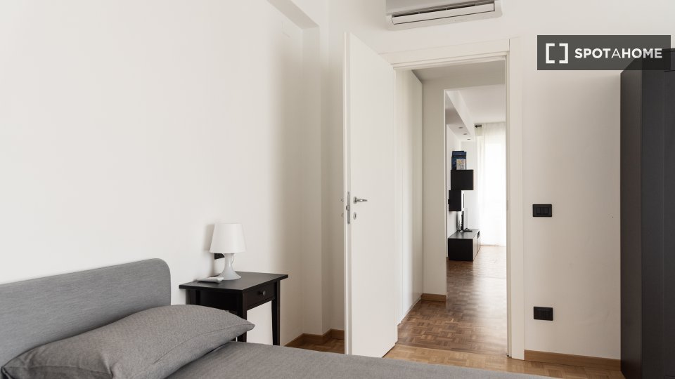 Apartment Milan, 2 beds, 70m² — photo 7
