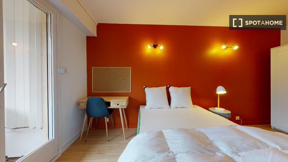 Double room Marseille, 15 beds — photo 11