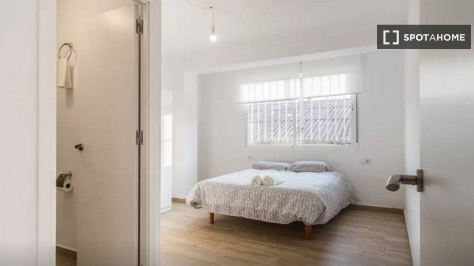 Double room Valencia, 4 beds, 85m² — photo 34