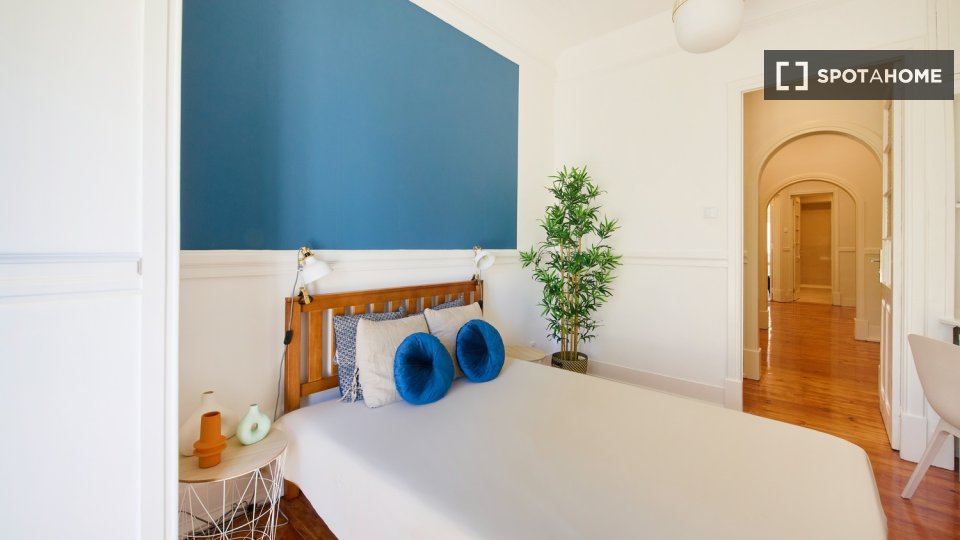 Double room Lisbon, 5 beds — photo 4