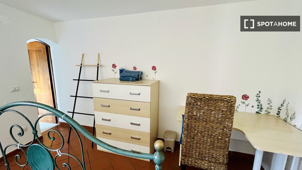 Double room Perugia, 3 beds, 100m² — photo 13