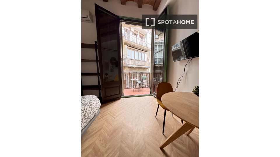 Double room Barcelona, 5 beds — photo 5