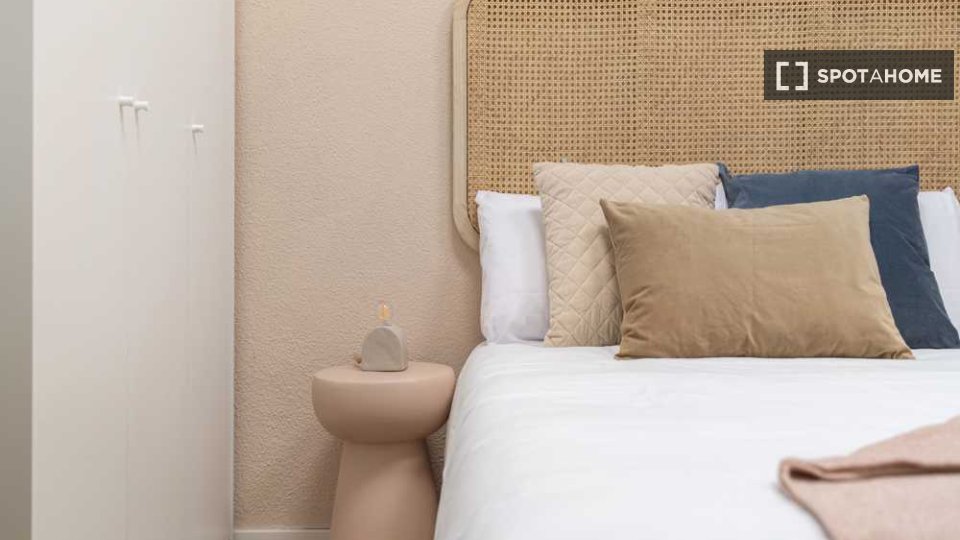 Double room Madrid, 12 beds — photo 18