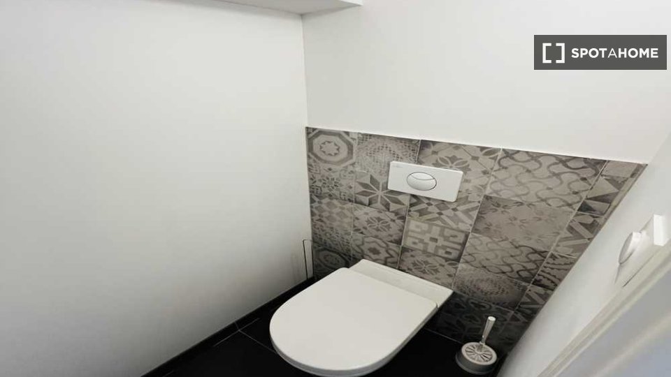 Double room Lyon, 1 bed, 40m² — photo 3