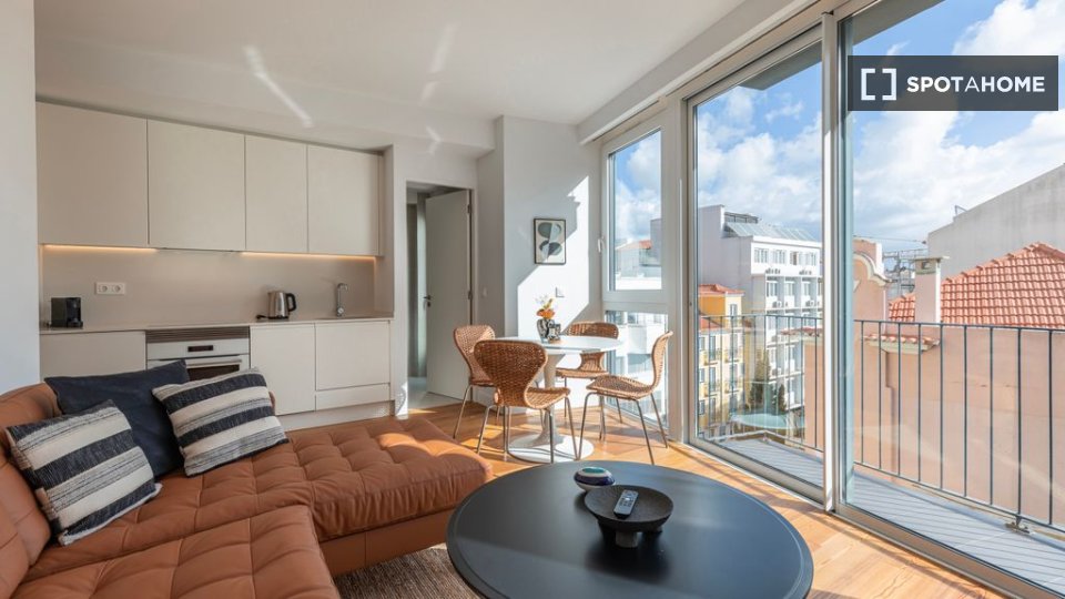 Apartment Lisbon, 2 beds — photo 16