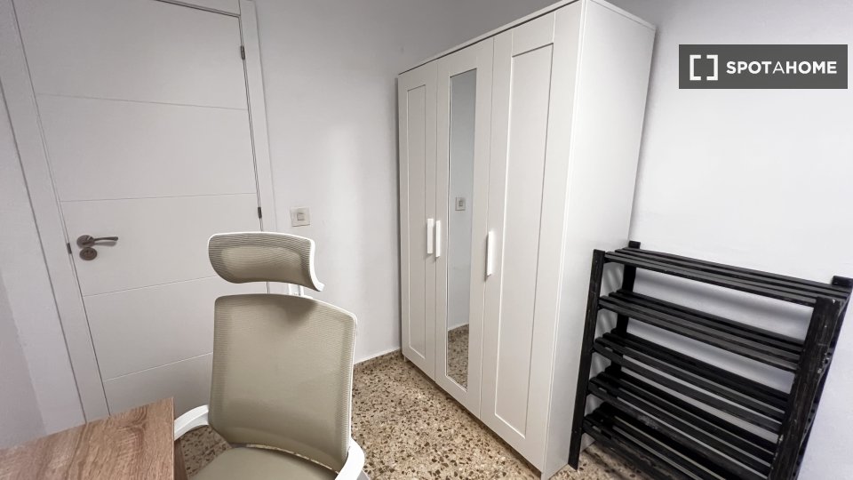 Double room Valencia, 5 beds — photo 2