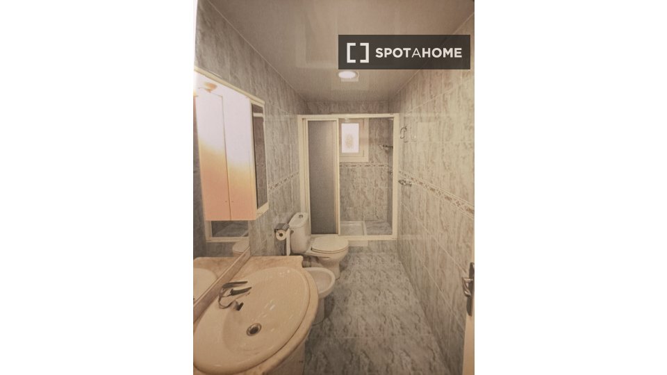 Double room Barcelona, 2 beds, 80m² — photo 7