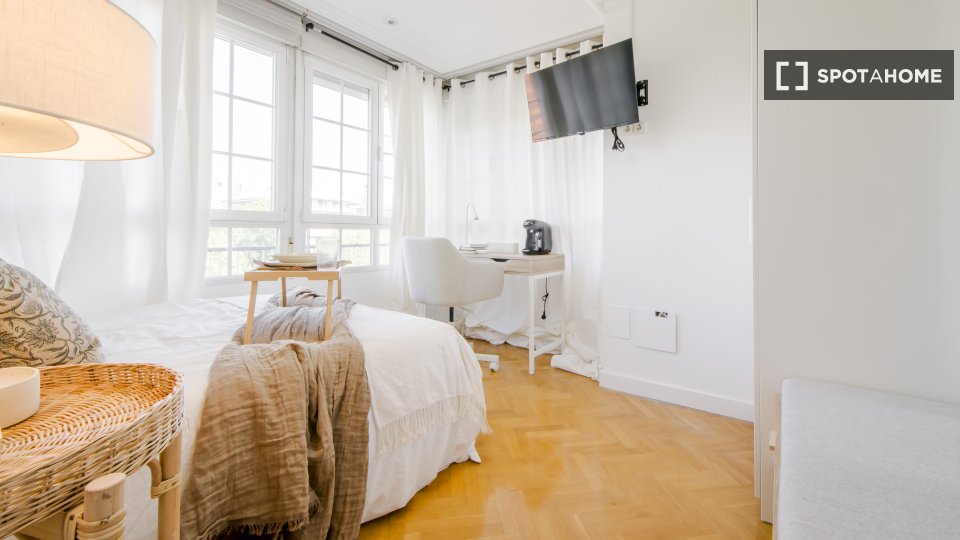 Double room Madrid, 7 beds — photo 9