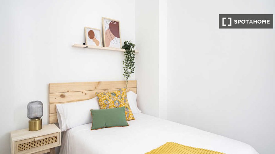 Double room Madrid, 8 beds — photo 45