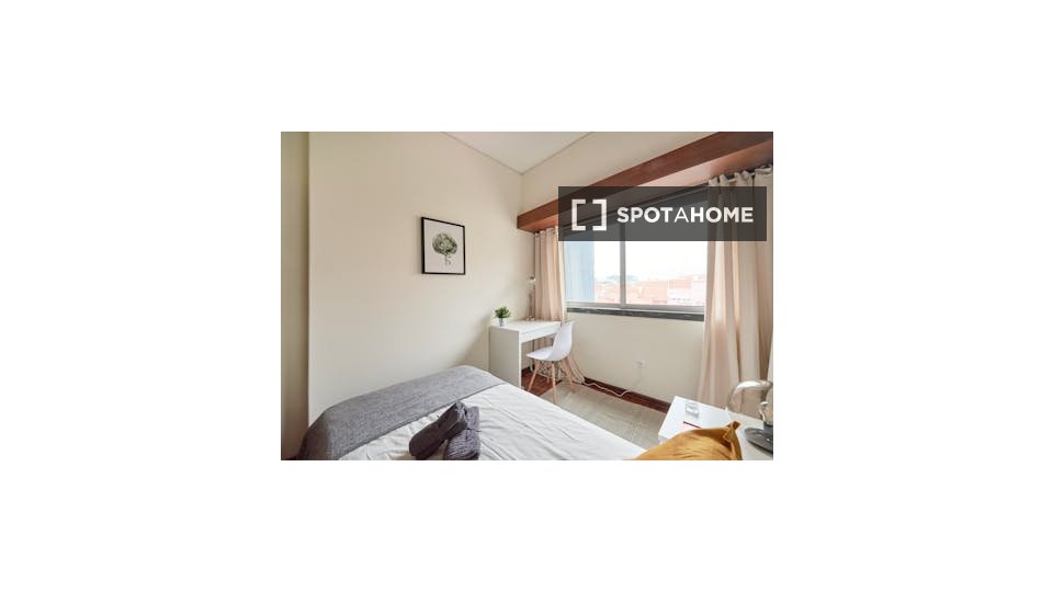 Double room Lisbon, 6 beds — photo 2