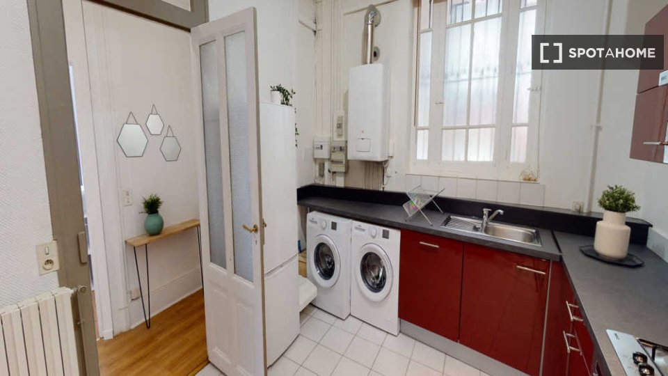 Double room Lyon, 5 beds, 130m² — photo 6