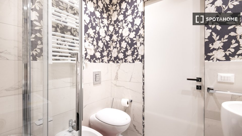 Apartment Milan, 1 bed, 81m² — photo 17