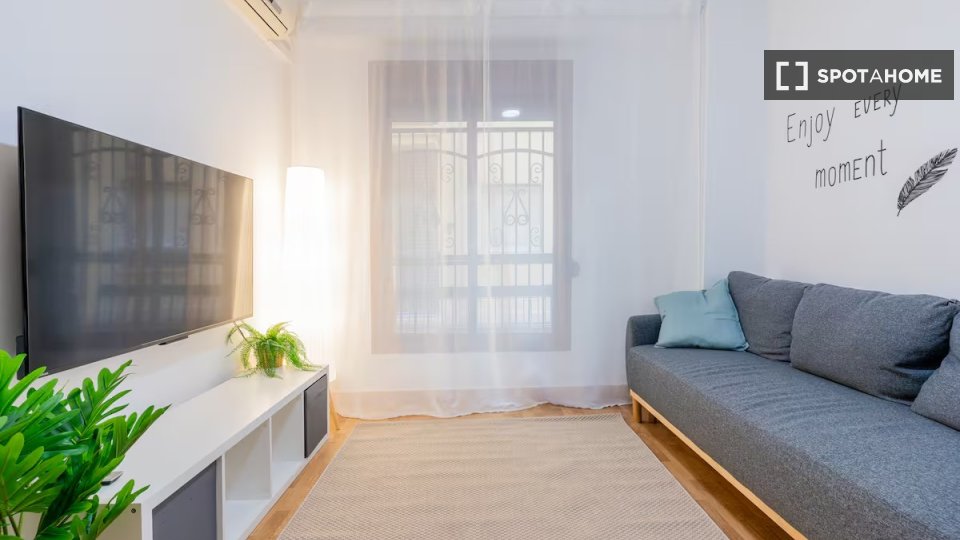 Appartamento con 4 camere da letto in affitto a El Carme, Valencia - à Valence