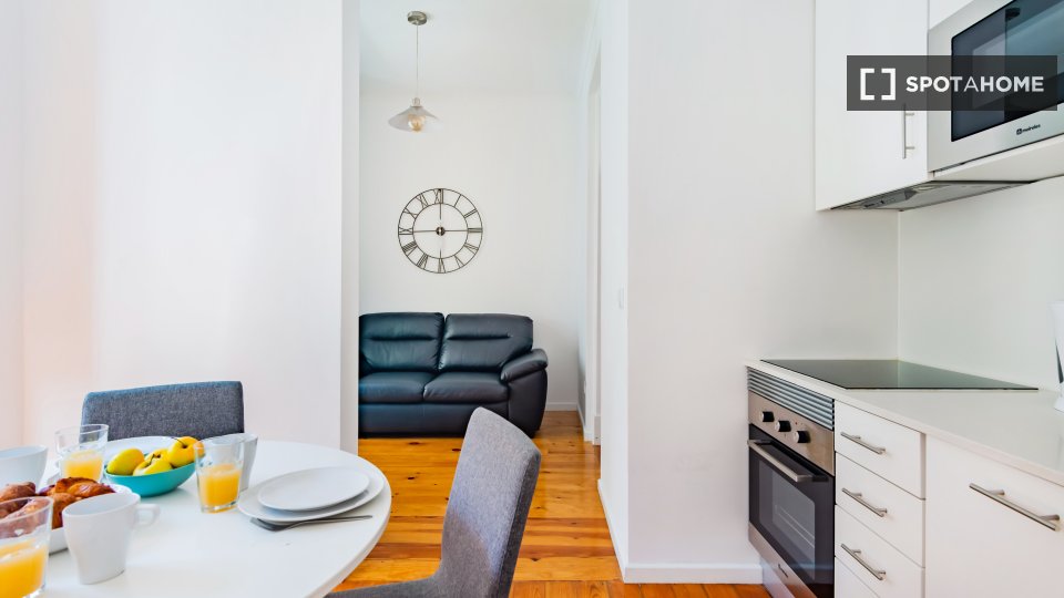Apartment Lisbon, 2 beds — photo 16