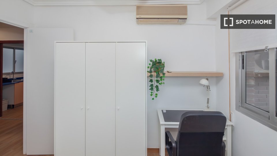 Double room Valencia, 4 beds — photo 10