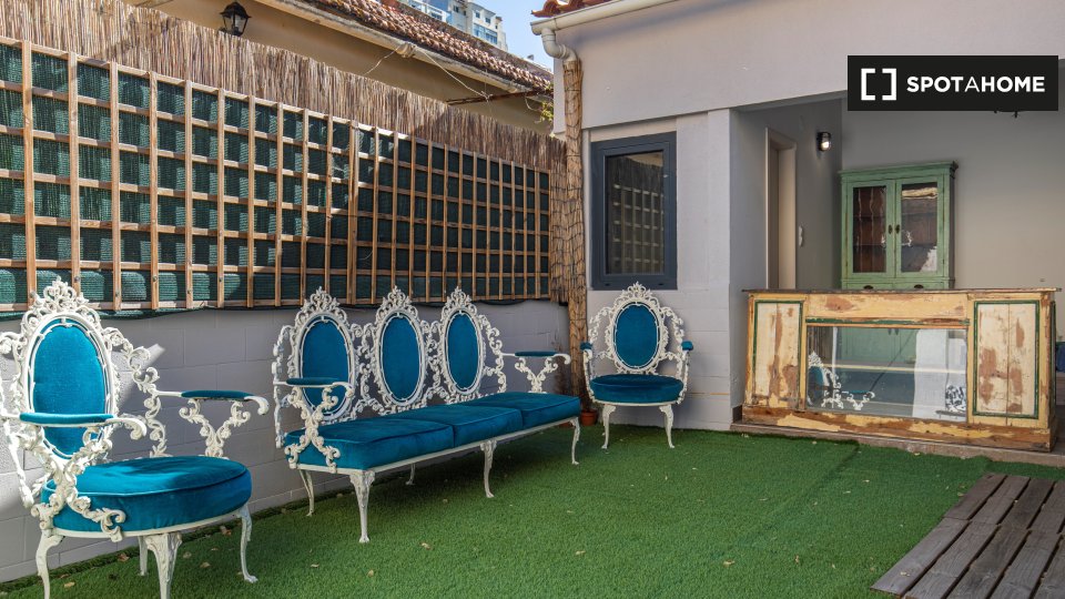 Apartment Lisbon, 3 beds, 160m² — photo 12