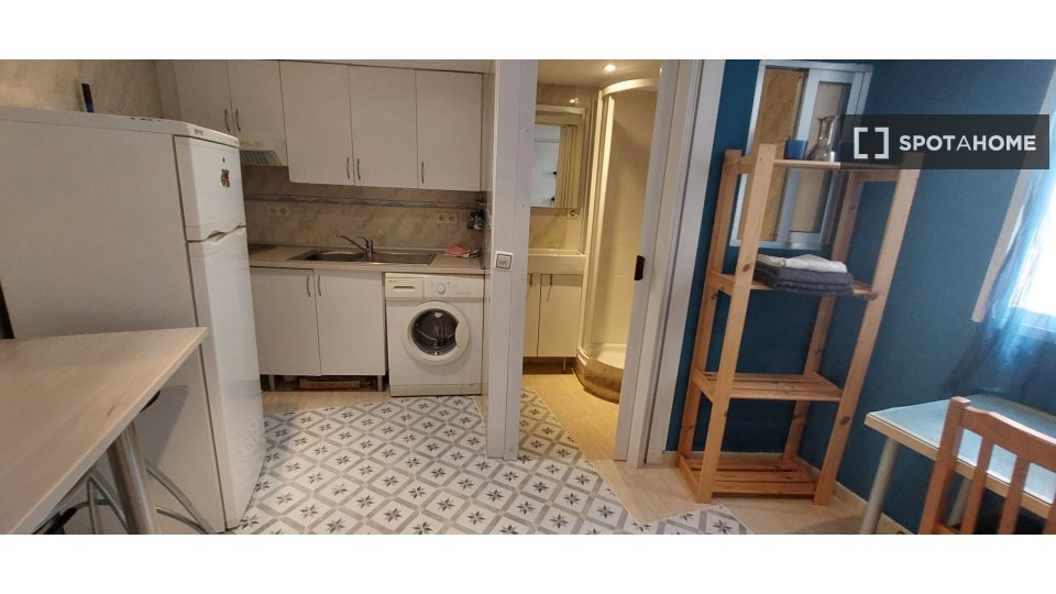 Appartamento con 2 camere da letto in affitto a Universidad, Madrid - in Madrid