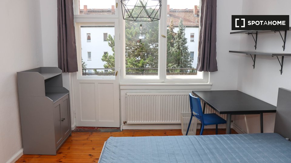 Double room Berlin, 3 beds, 61m² — photo 12