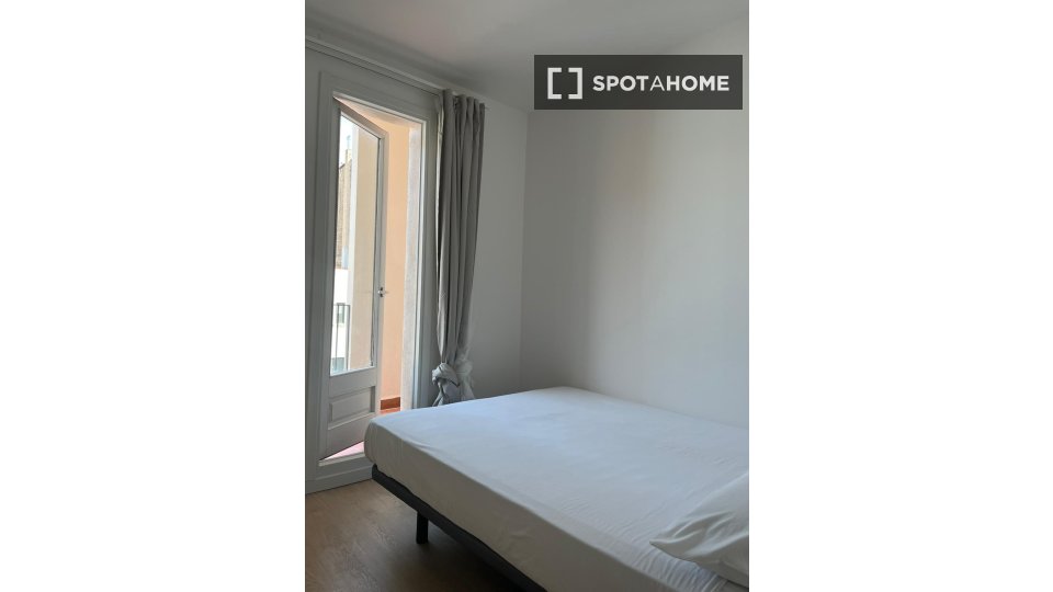 Apartment Barcelona, 2 beds, 74m² — photo 17