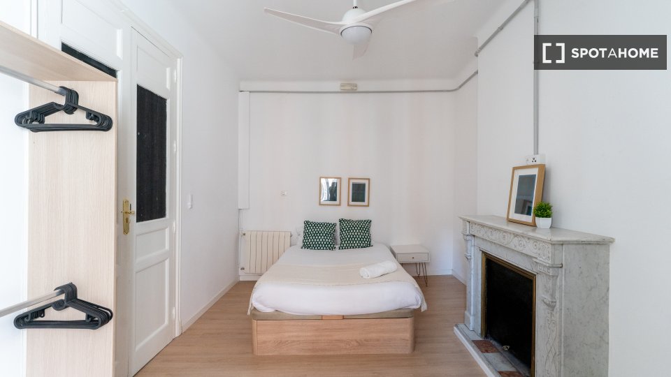 Double room Madrid, 10 beds — photo 57