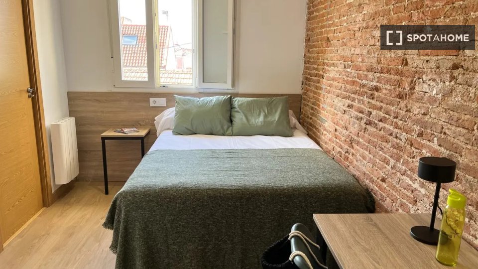 Double room Madrid, 6 beds — photo 11