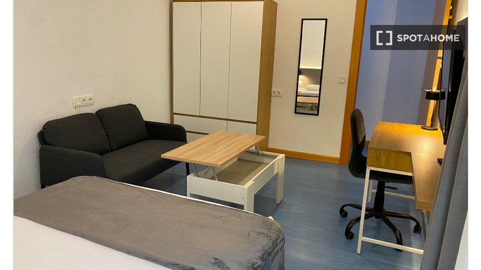 Double room Salamanca, 5 beds, 100m² — photo 13