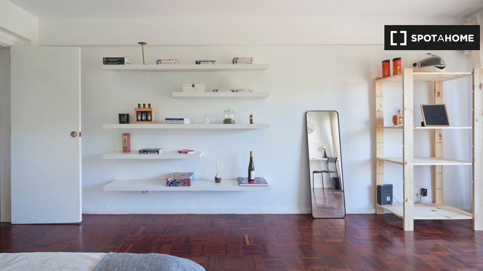 Double room Lisbon, 2 beds — photo 7