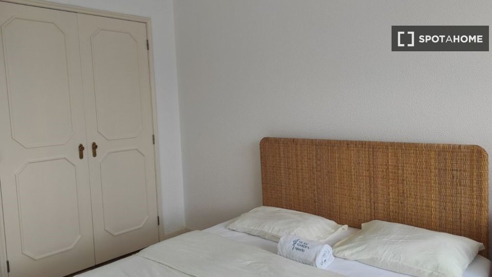 Double room Porto, 4 beds, 100m² — photo 8