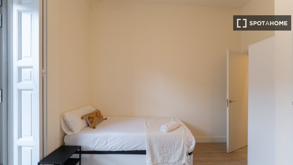 Double room Madrid, 9 beds — photo 2