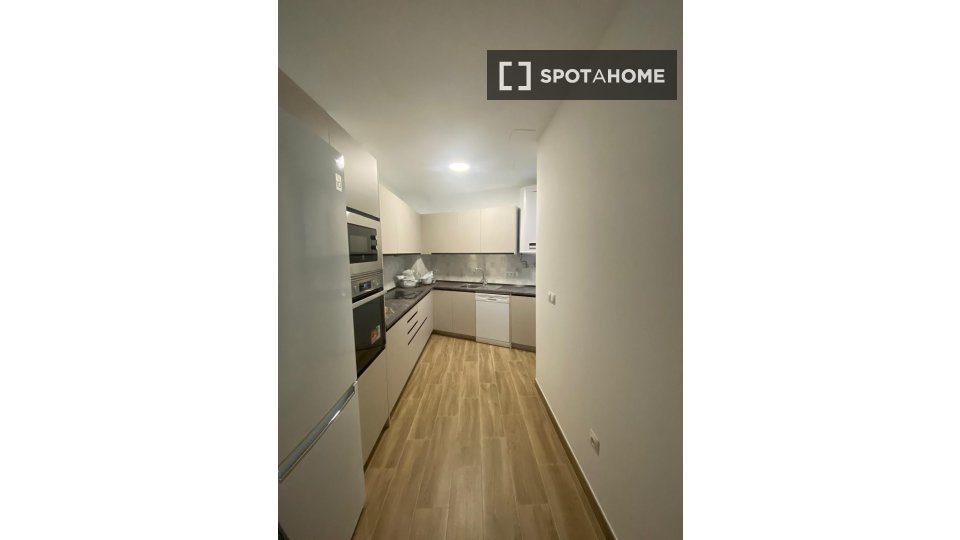 Apartment Valencia, 4 beds, 100m² — photo 2