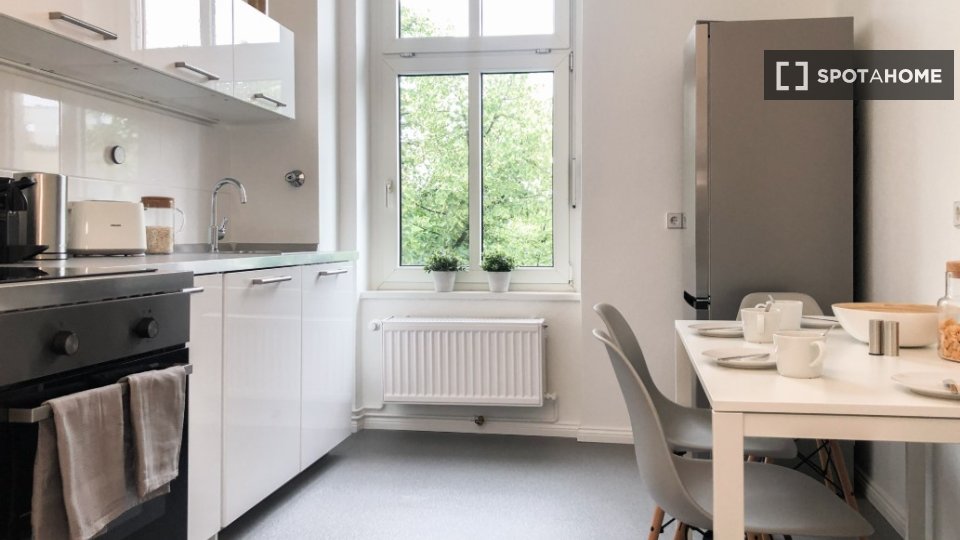 Apartment Berlin, 2 beds, 64m² — photo 2