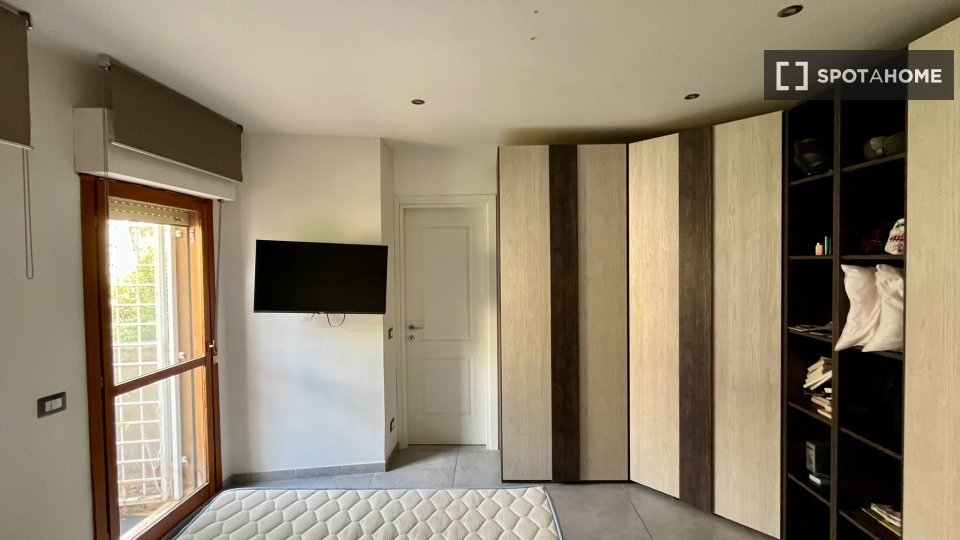 Double room Rome, 5 beds — photo 7