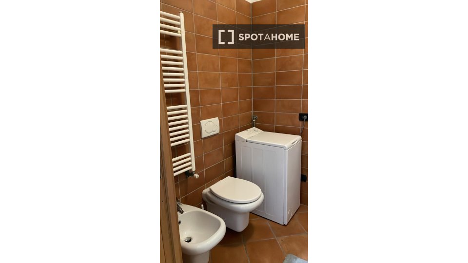 Double room Milan, 2 beds, 77m² — photo 10