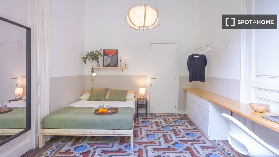 Double room Barcelona, 8 beds, 239m² — photo 8